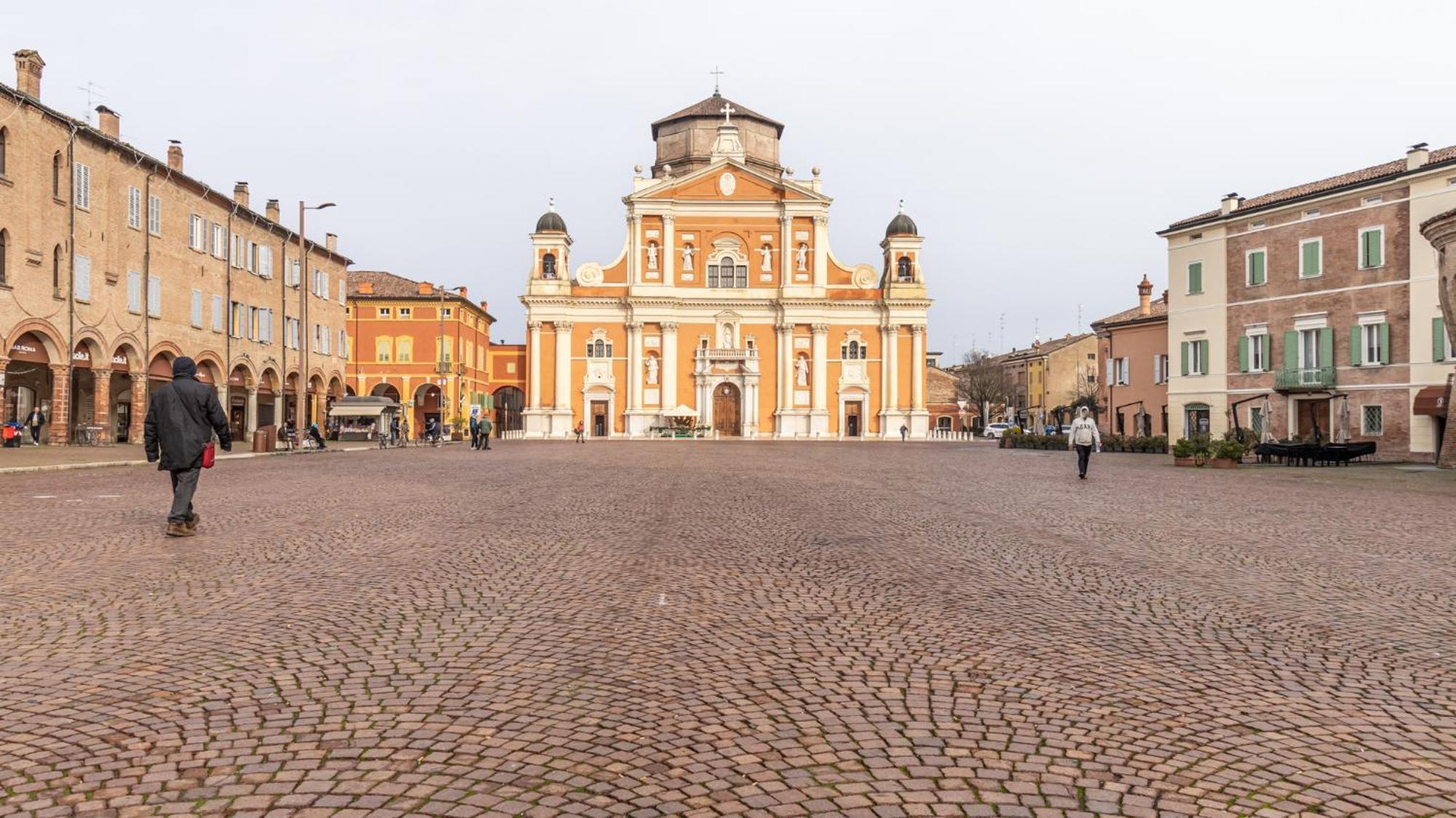 Piazza Martiri-In Pieno Centro Sotto Al Castello Carpi Exterior foto